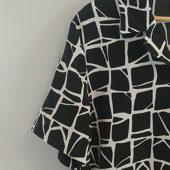 Liz Baker Art Deco Patterned Shirt - Picture 5 of 9